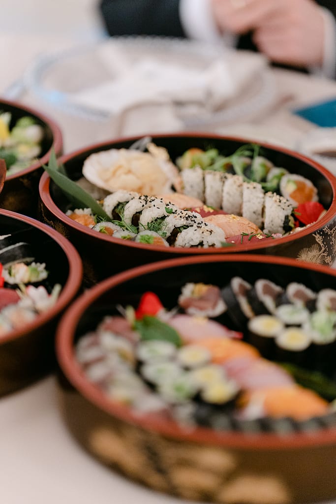stół sushi na wesele
